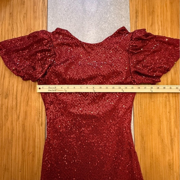 ASTR The Label Flutter Sleeve Draped Back Burgundy Wine Sequined Mini Dress Med - Picture 14 of 14